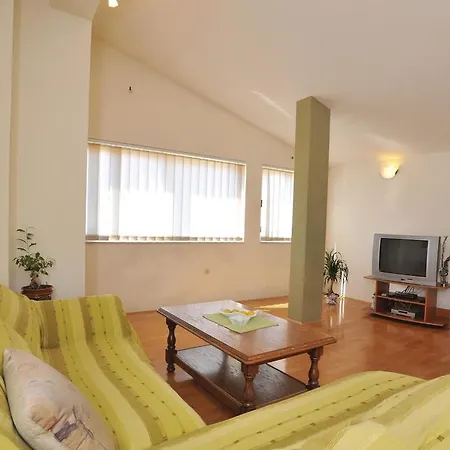 Biokovska Iv Apartment *